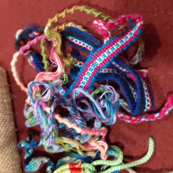 4 for $50 Large Mixed Lot of String and Bead Bracelets - Picture 7 of 7